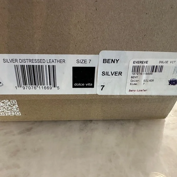 Beny loafer from Evereve, size 7, silver - Picture 2 of 2